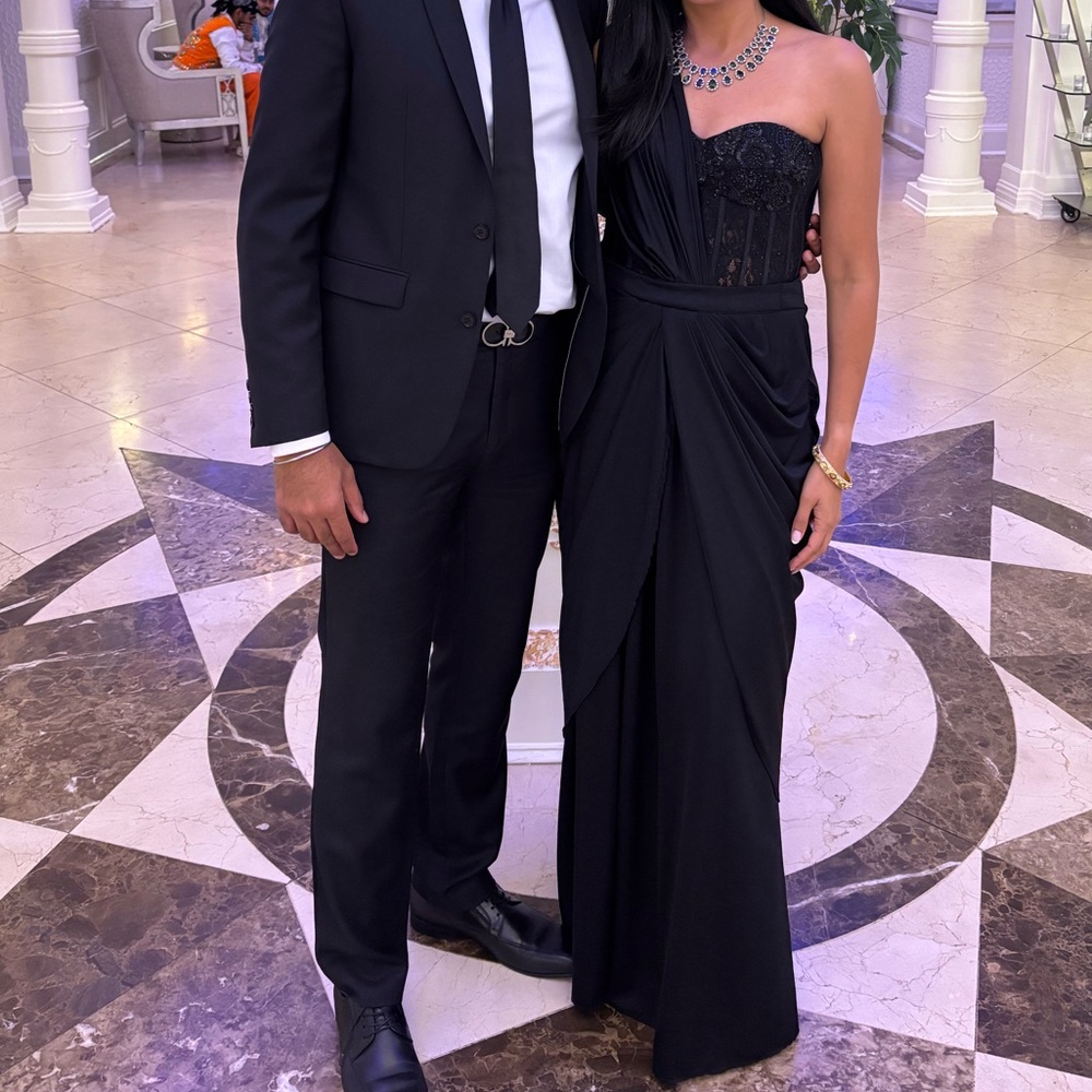 Elegant Black Pre-draped Sari Gown